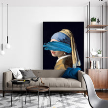 Load image into Gallery viewer, Canvas - Pearl Earing
