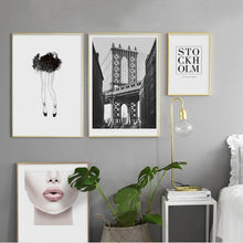 Load image into Gallery viewer, Canvas - Urban Chic
