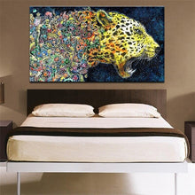 Load image into Gallery viewer, Canvas - Graphic Leopard
